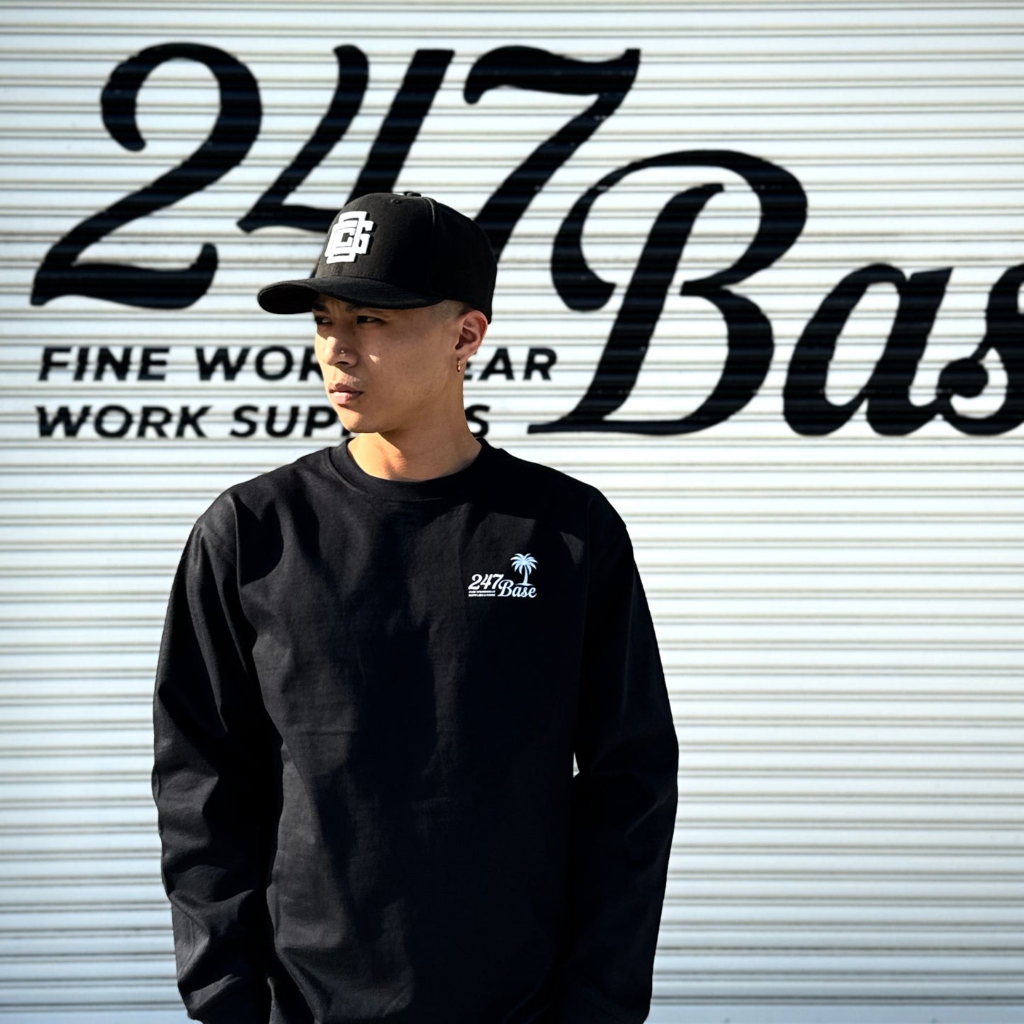 247BASEオリジナル限定Tシャツブラック着用イメージ