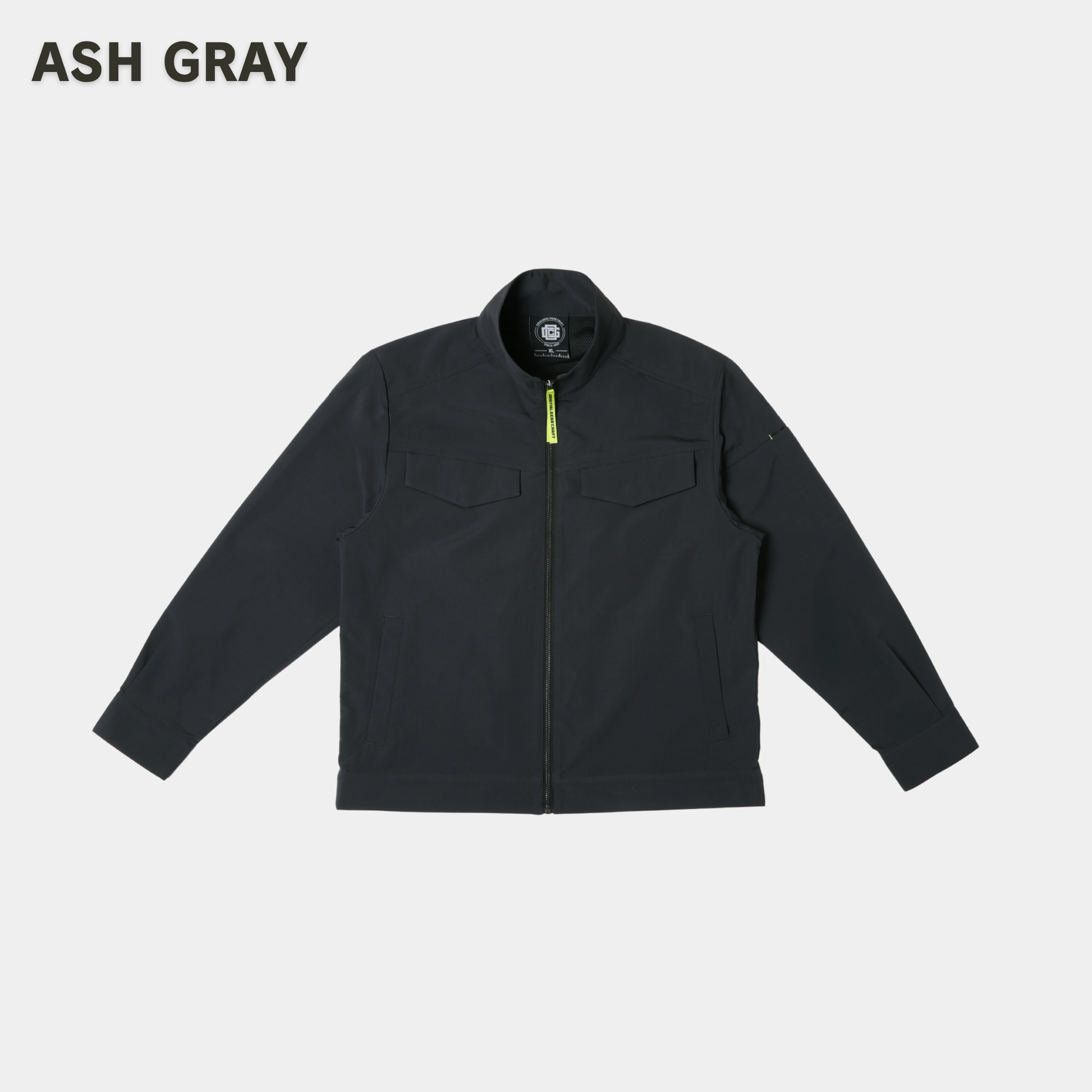 ORIGINAL GEAR CRAFT 26ASJKT02 ストレッチジャケットの正面。スマートなジップアップ仕様のミニマルな男女兼用デザイン（カラー：アッシュグレー）