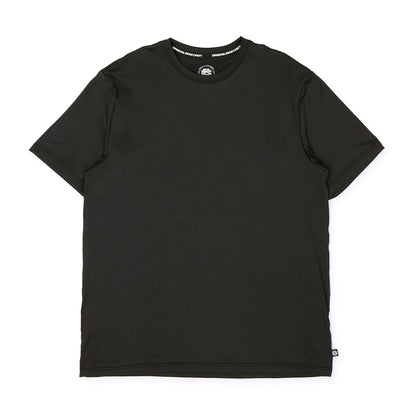 ORIGINAL GEAR CRAFT OGC-AST01 ドライTシャツの正面。夏のワークシーンに最適なシンプルで涼しいデザイン（カラー：ブラック）