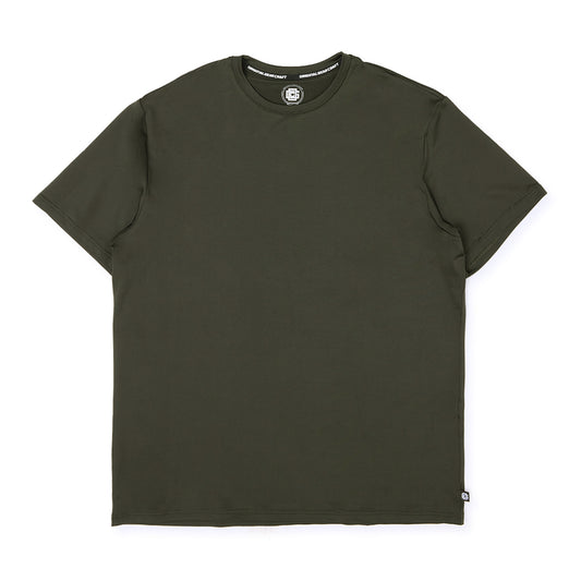ORIGINAL GEAR CRAFT OGC-AST01 ドライTシャツの正面。夏のワークシーンに最適なシンプルで涼しいデザイン（カラー：カーキ/オリーブ）